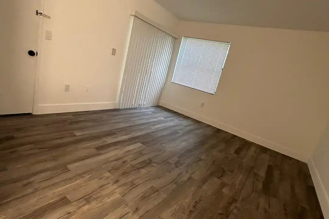 Apartment in Miami - View 6