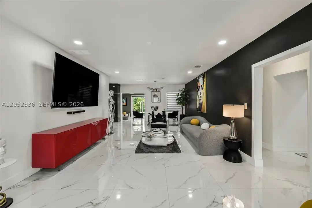 285 NW 45th St unit 0 - View 6
