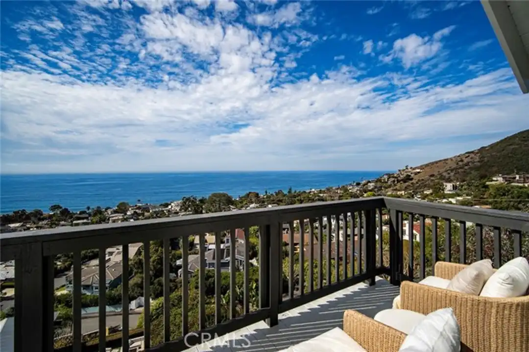 22332 Eagle Rock Way - More