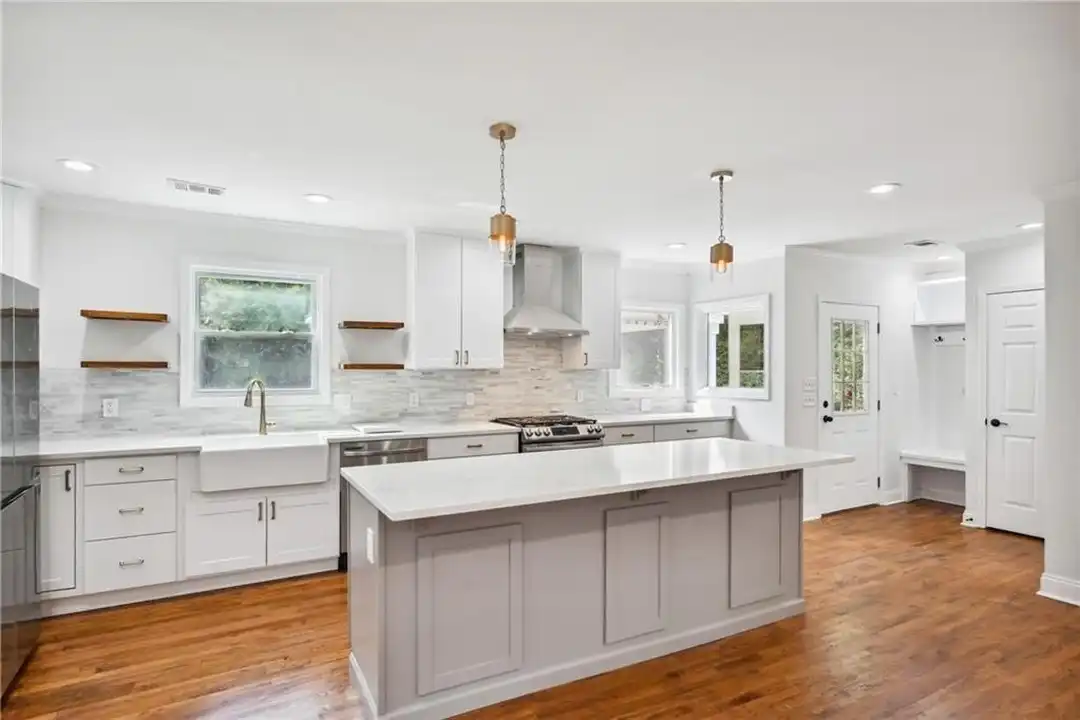 1249 Goodwin Rd NE – pohled 5