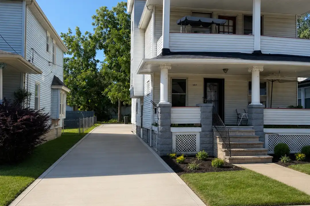 3917 Clybourne Ave unit UP – photo 1