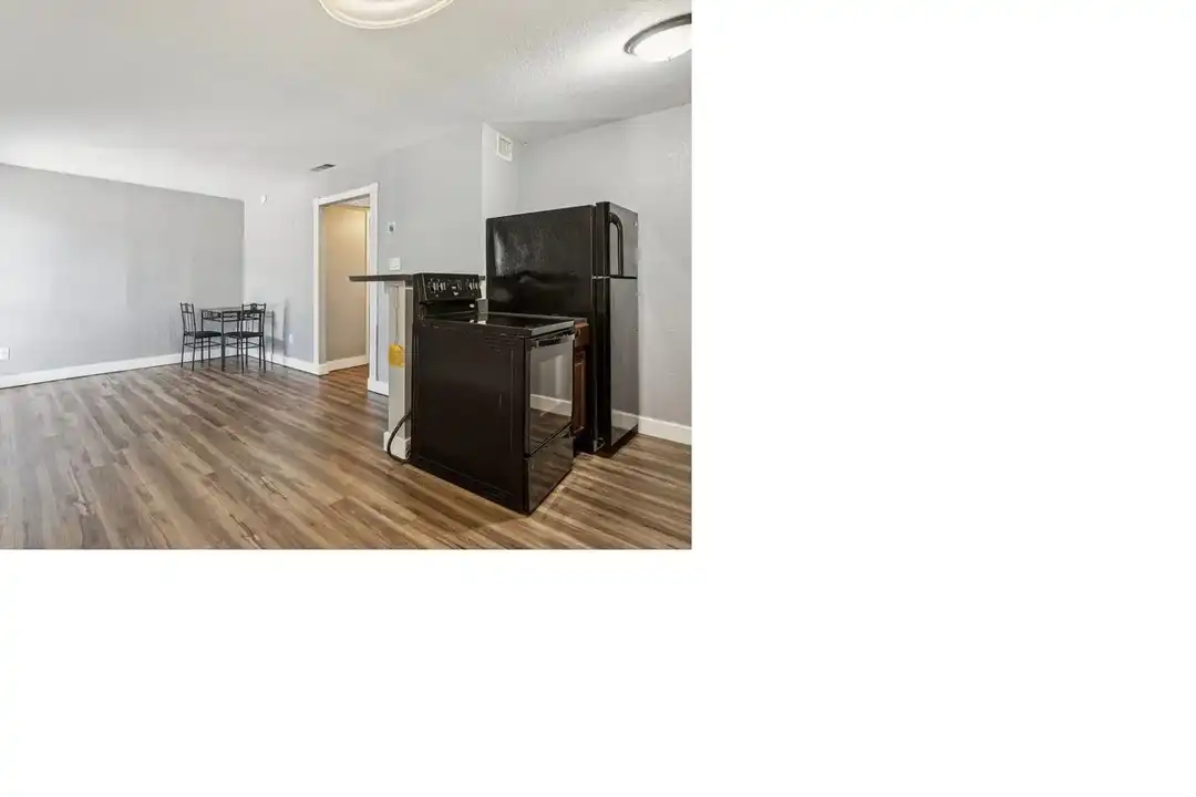 Apartment in Fort Worth - View 3