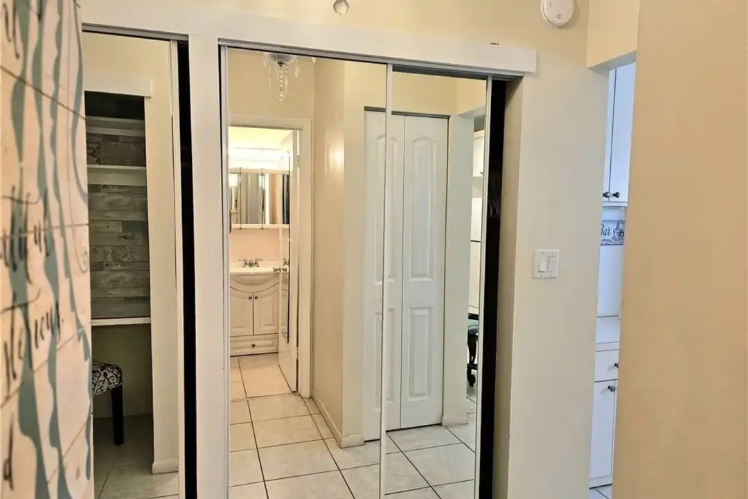 235 Seaview Ct unit G8 - More