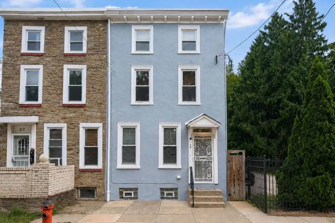 29 Meehan Ave – photo 1