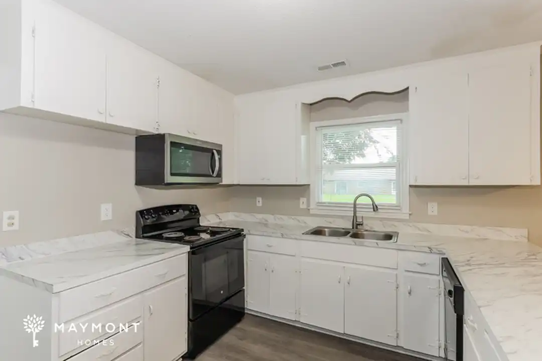 2 Summit Ave - View 5
