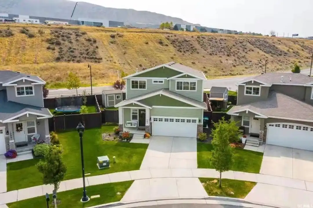 583 Koins Way – photo 1 of 8