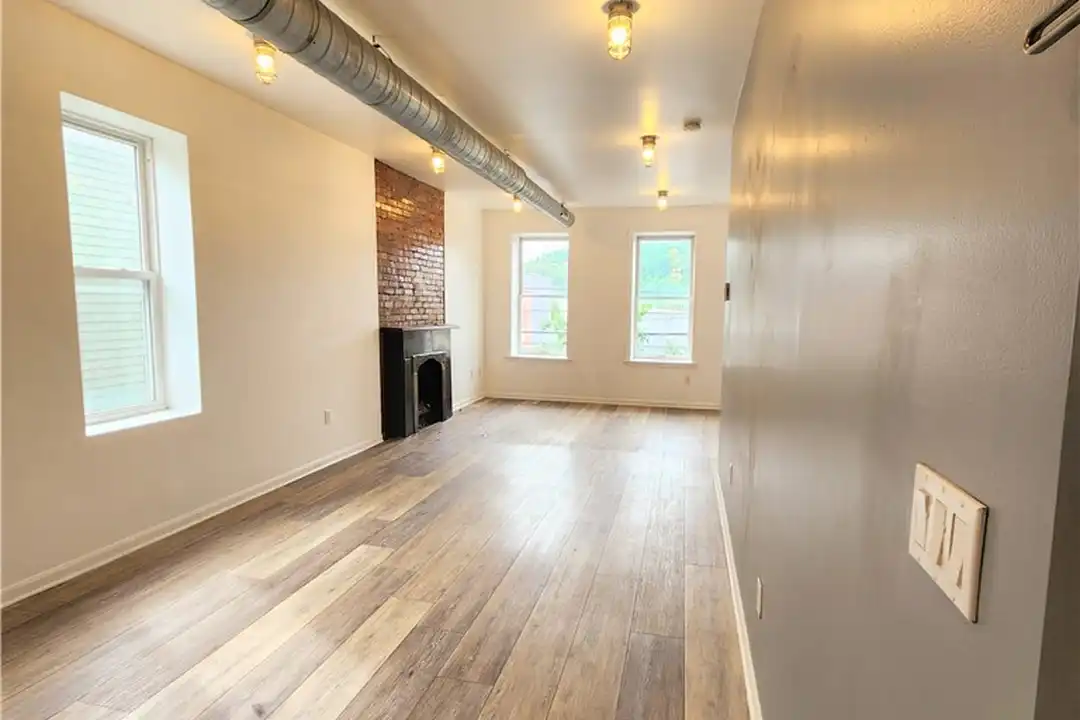5326 Butler St unit 2 – photo 1