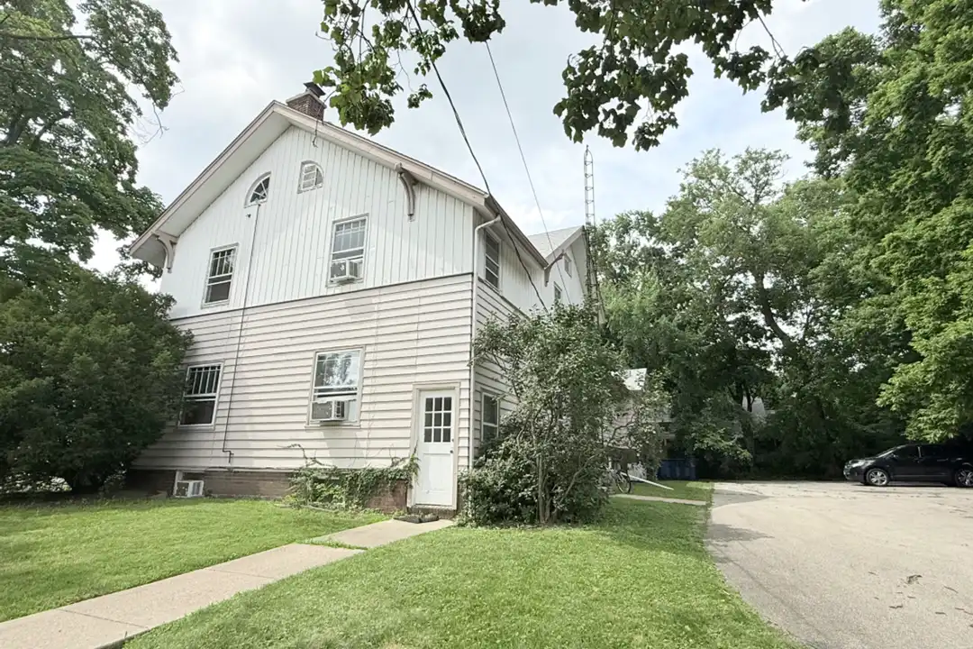 801 N Mclean St unit Unit 4 – photo 1