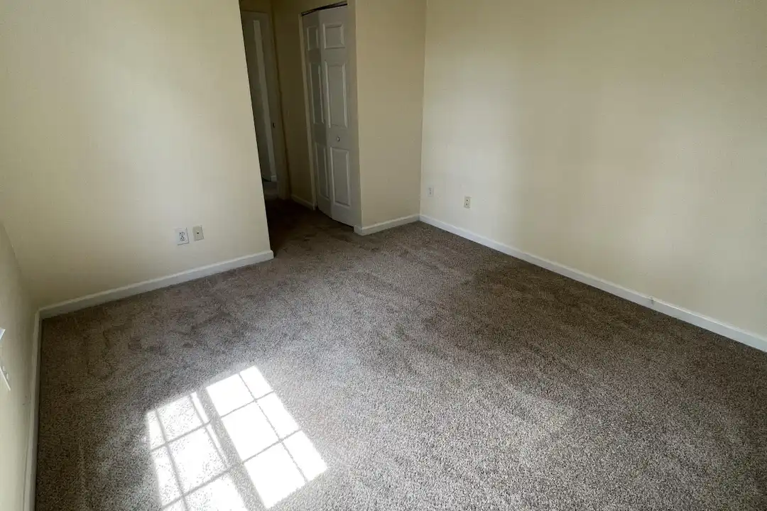 221 Fox Grove Cir unit 1 - More