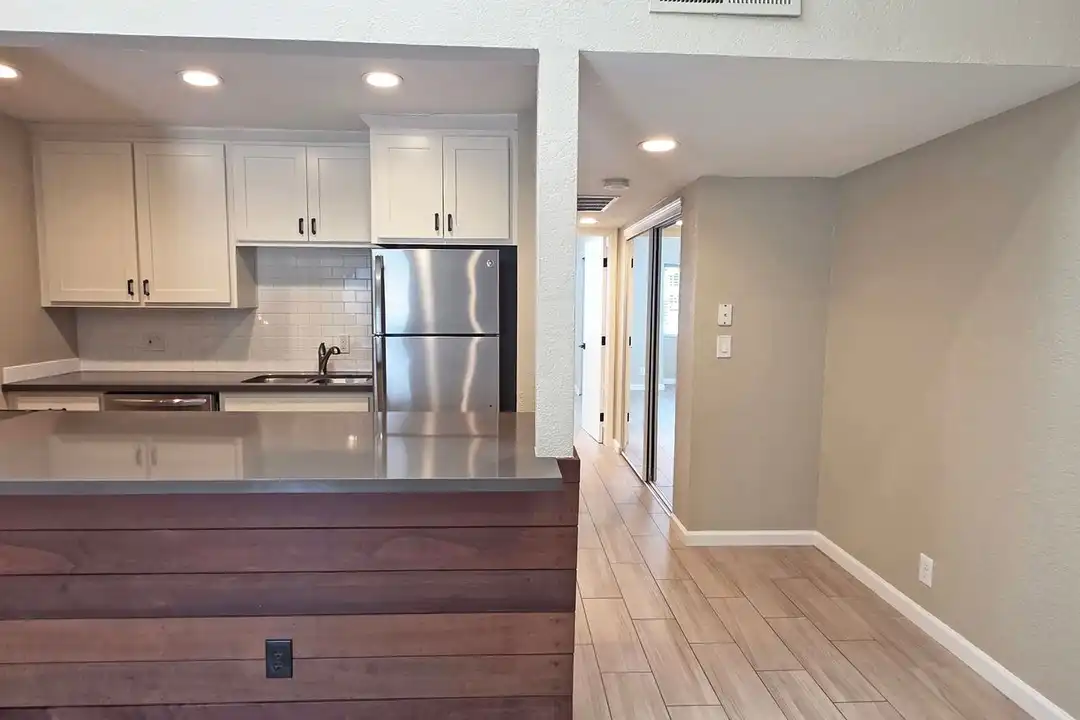 2222 I St unit 15 - View 2