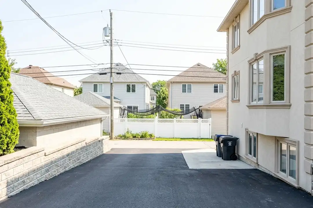 37 Quincy Ave unit 1 - View 4
