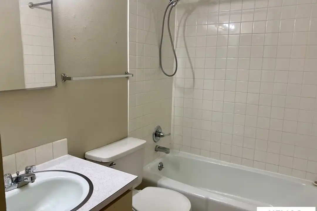 2801 Stanford Rd unit 2803 Stanford Rd - More