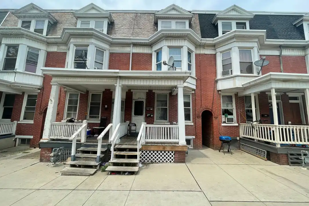 853 Wayne Ave unit Apt 1 – photo 1