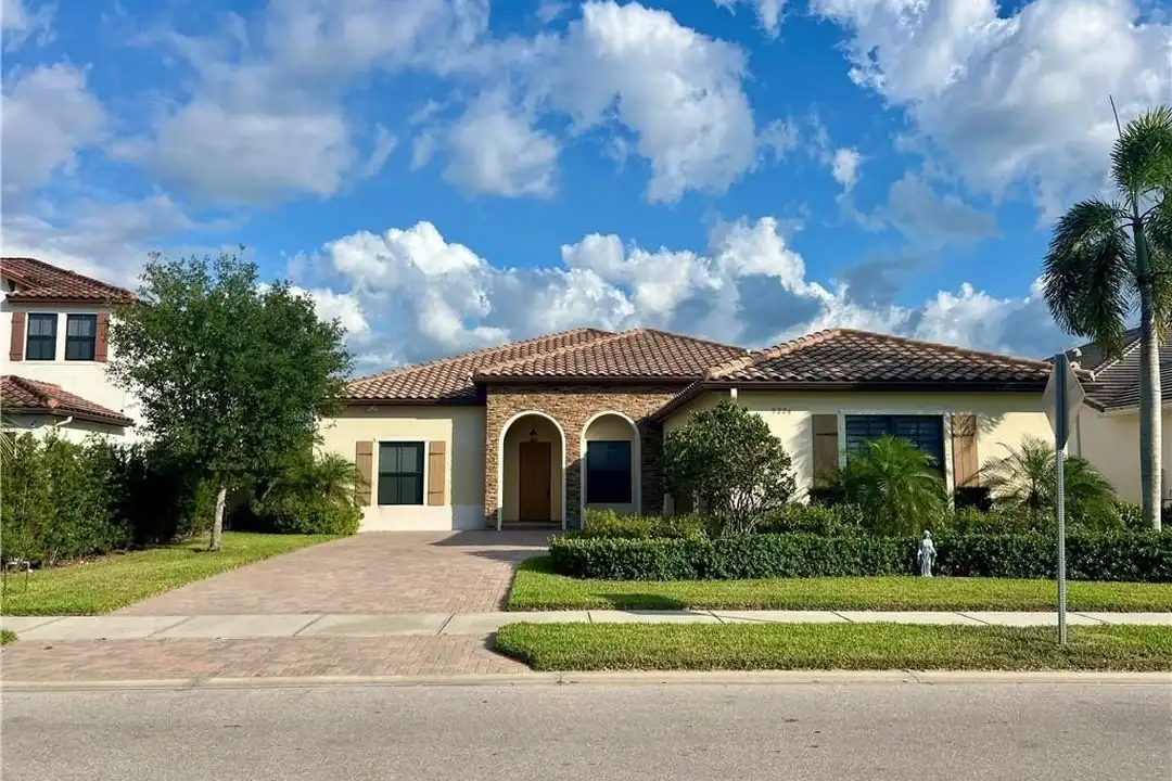 5226 Ferrari Ave - View 2