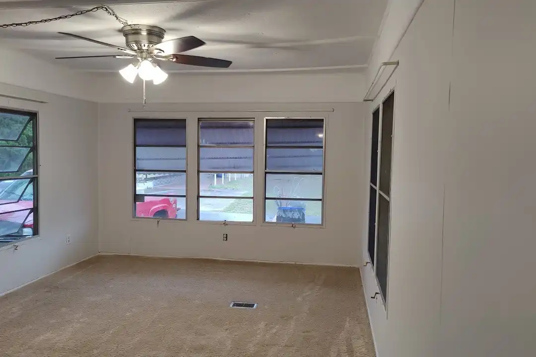 11 Sophie Ave #11 – photo 1 of 6
