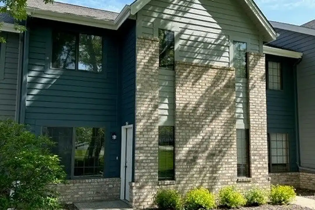 Lake Court Apartments - View 2