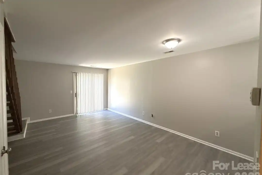 4042 Briarhill Dr - View 5