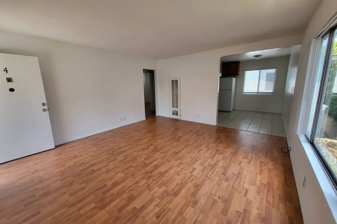 1702 Park Ave unit 4 - View 4