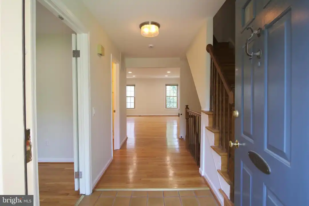 436 N Park Dr - View 5