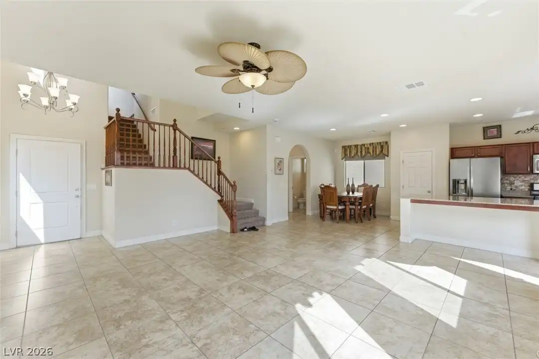 32 Lily Grove Rd - View 6