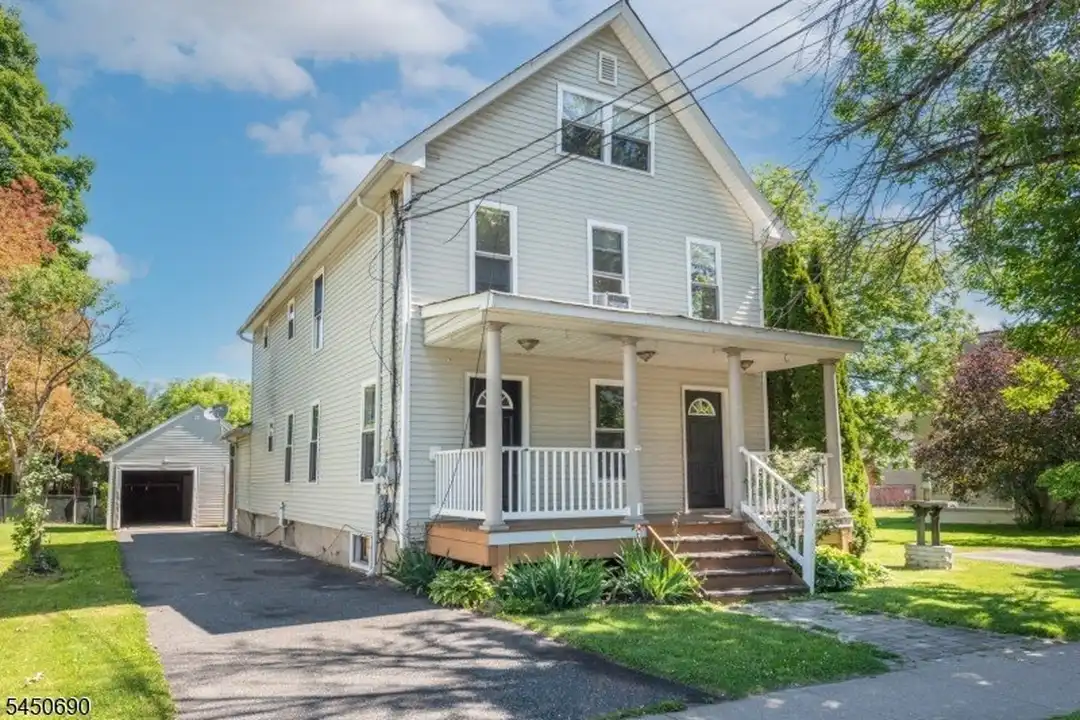 29 Broad St #A – photo 1 of 24