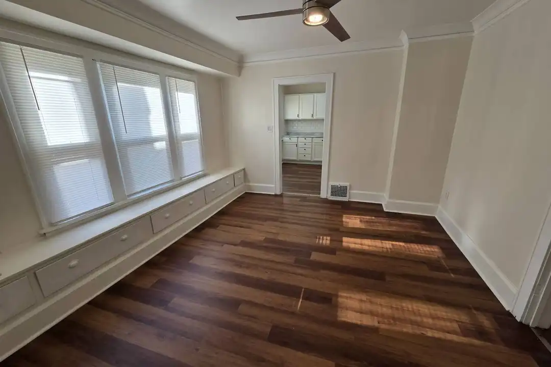 12417 Soika Ave unit 12417 Soika Ave - Up – další