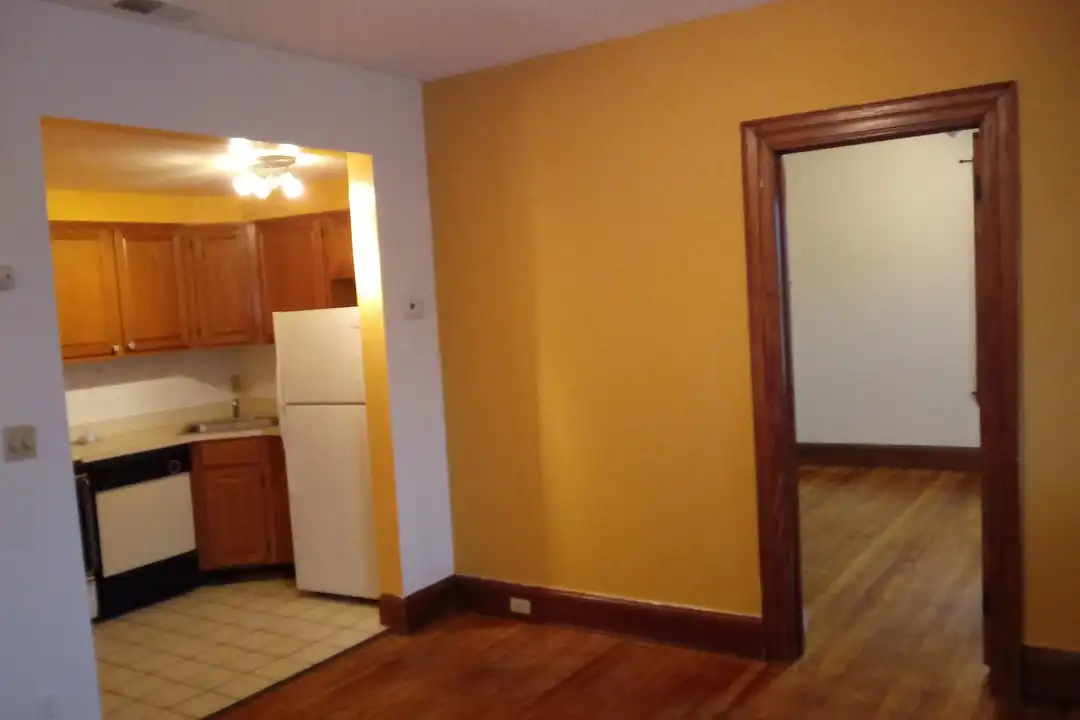 Apartment in Covington - View 4