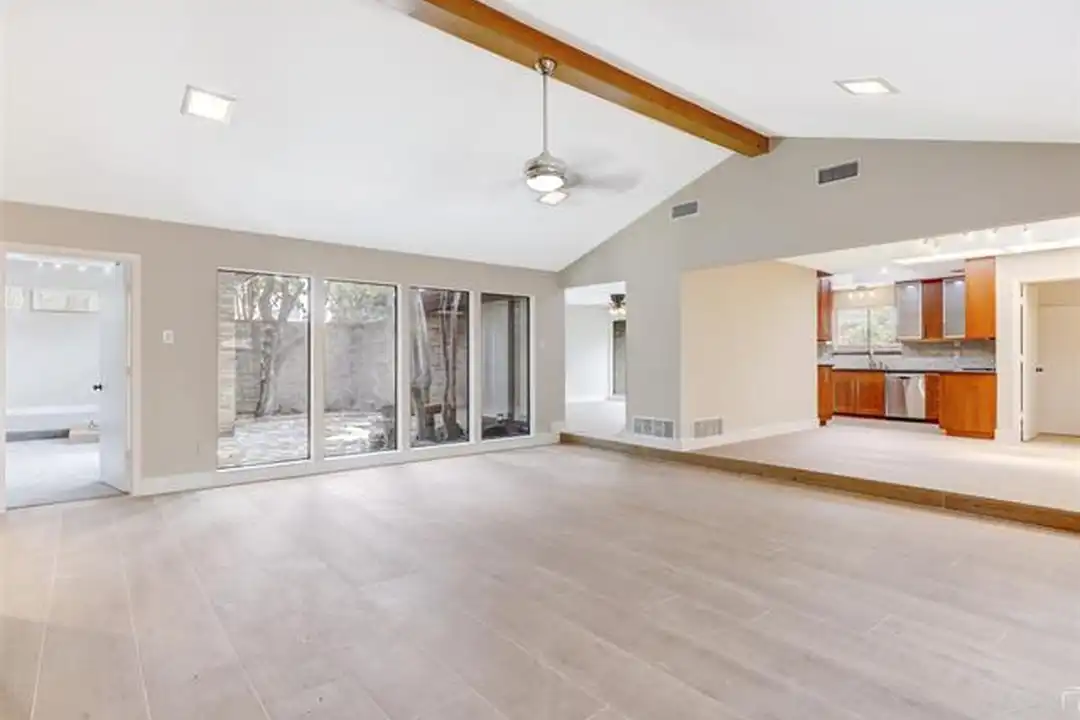 6915 Clearhaven Dr - View 3