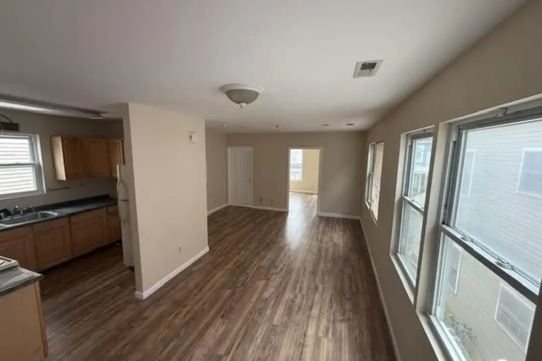 83 Summit Ave unit 2 – photo 1 of 7