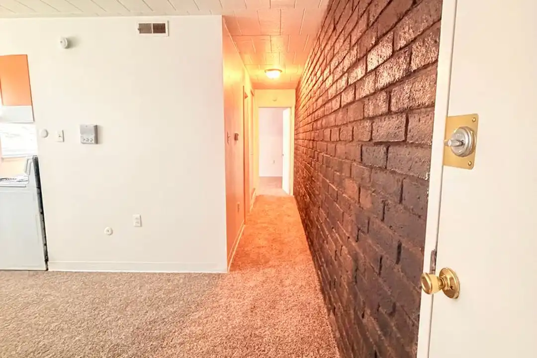 4909 Verona Rd unit 7 - View 2