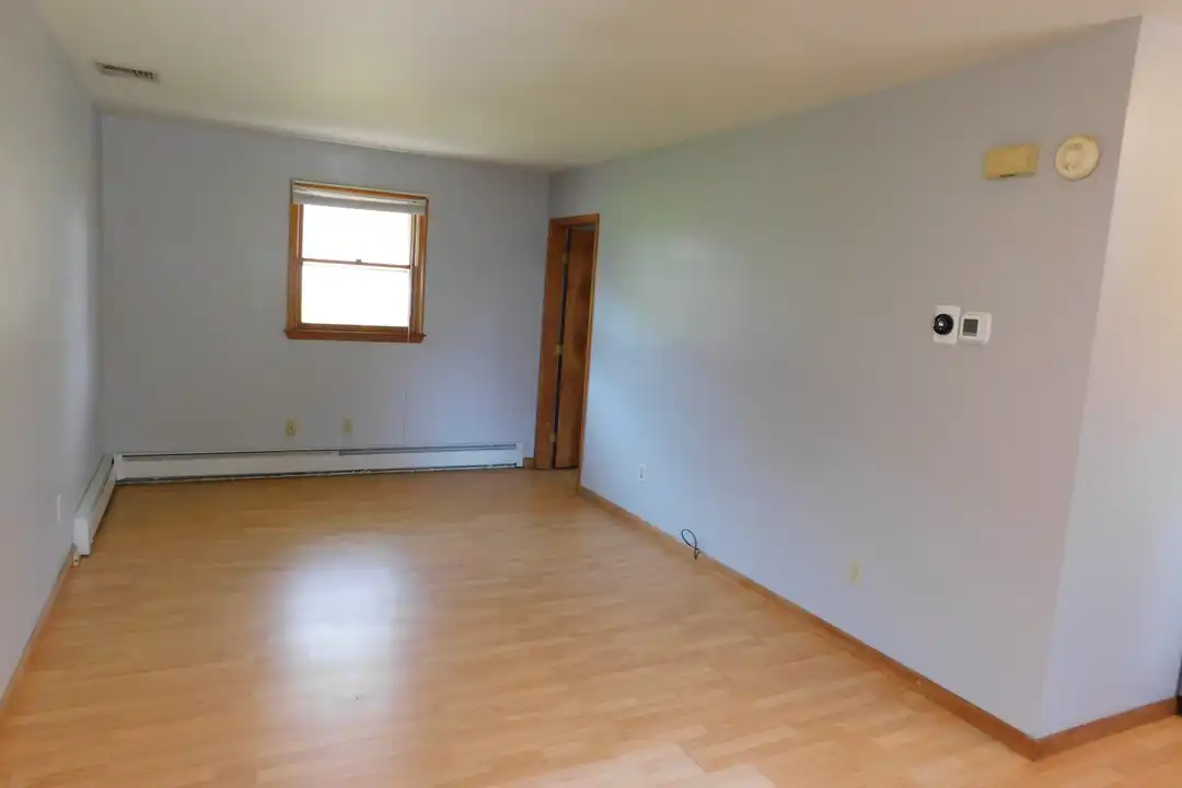 4754 Madison Ave – photo 1 of 7
