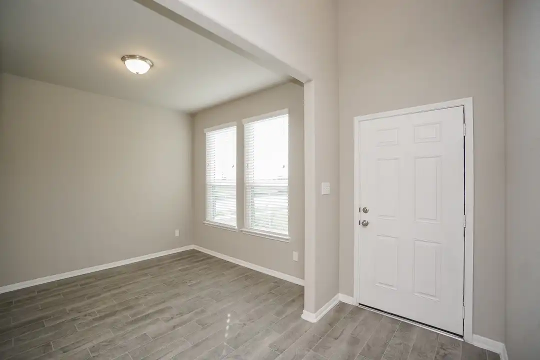 5463 Grand View Dr - View 2