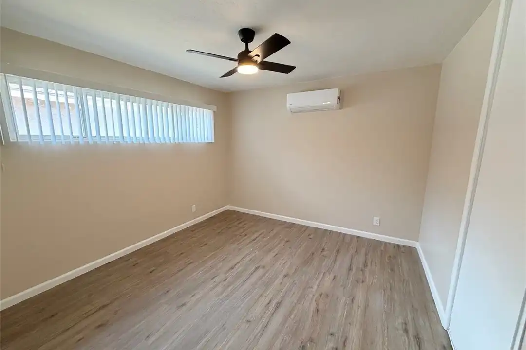 355 S Aspan Ave #1 - More
