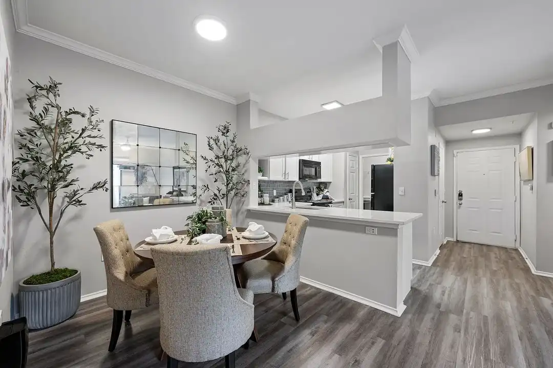 Apartment in Houston, Northwest Crossing - View 4