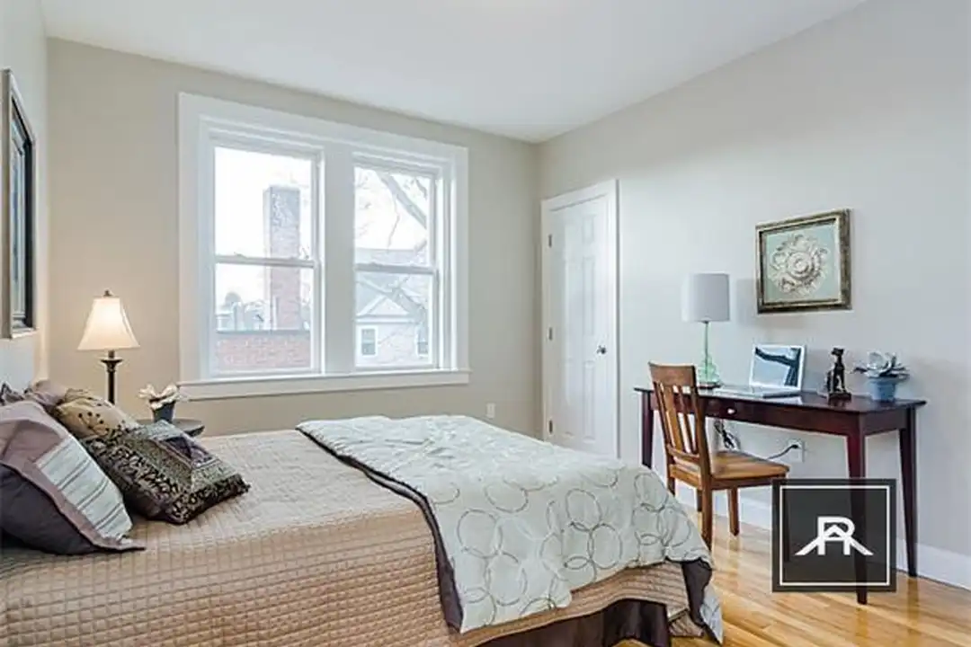 4 Leicester St – pohled 6