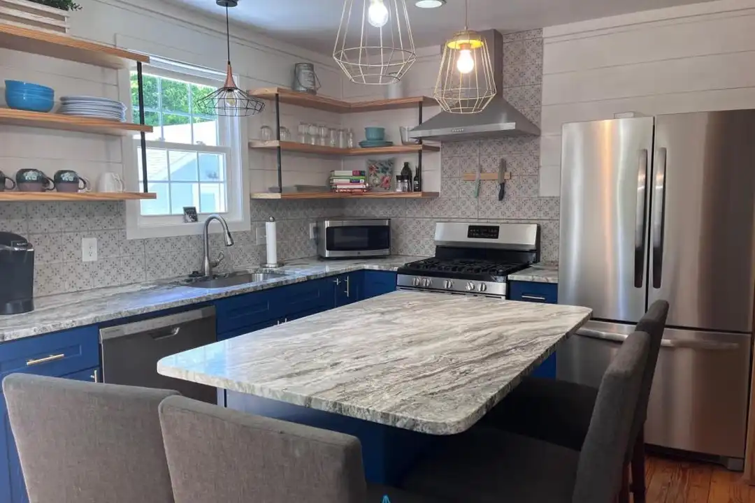 406 S B St - More