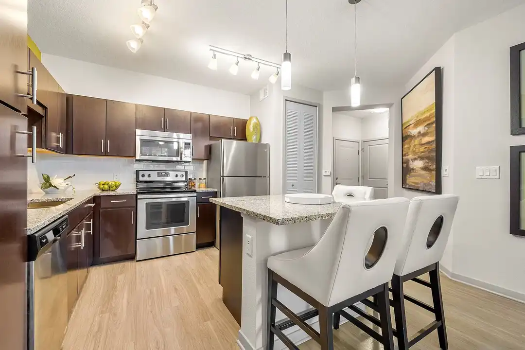 Apartment in Riverview - View 3