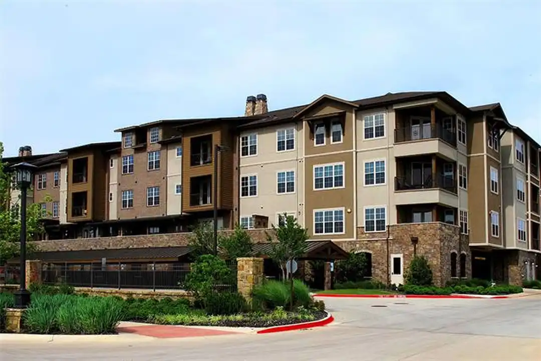301 Watermere Dr unit 414 - View 2