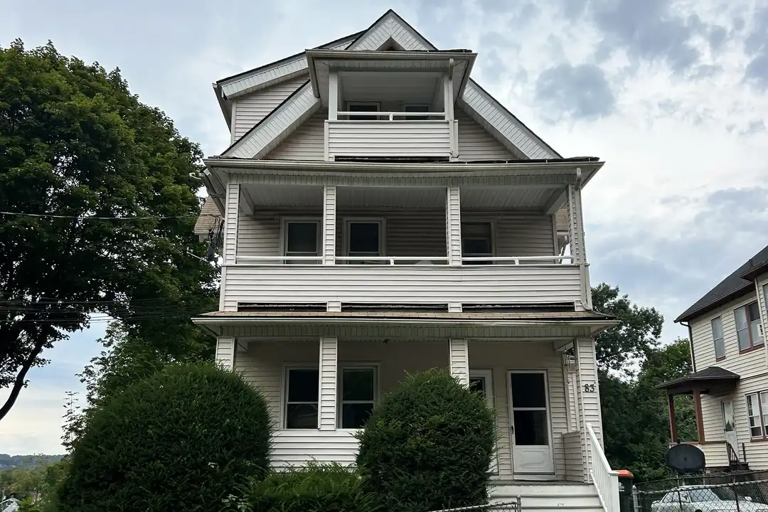 83 Pleasant St – photo 1