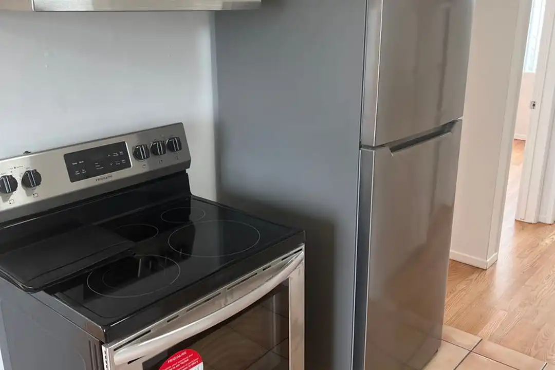 323 Marine St unit 09 - View 3
