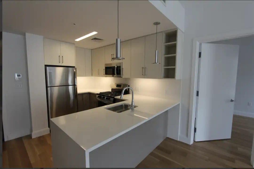 650 Columbus Ave - View 3