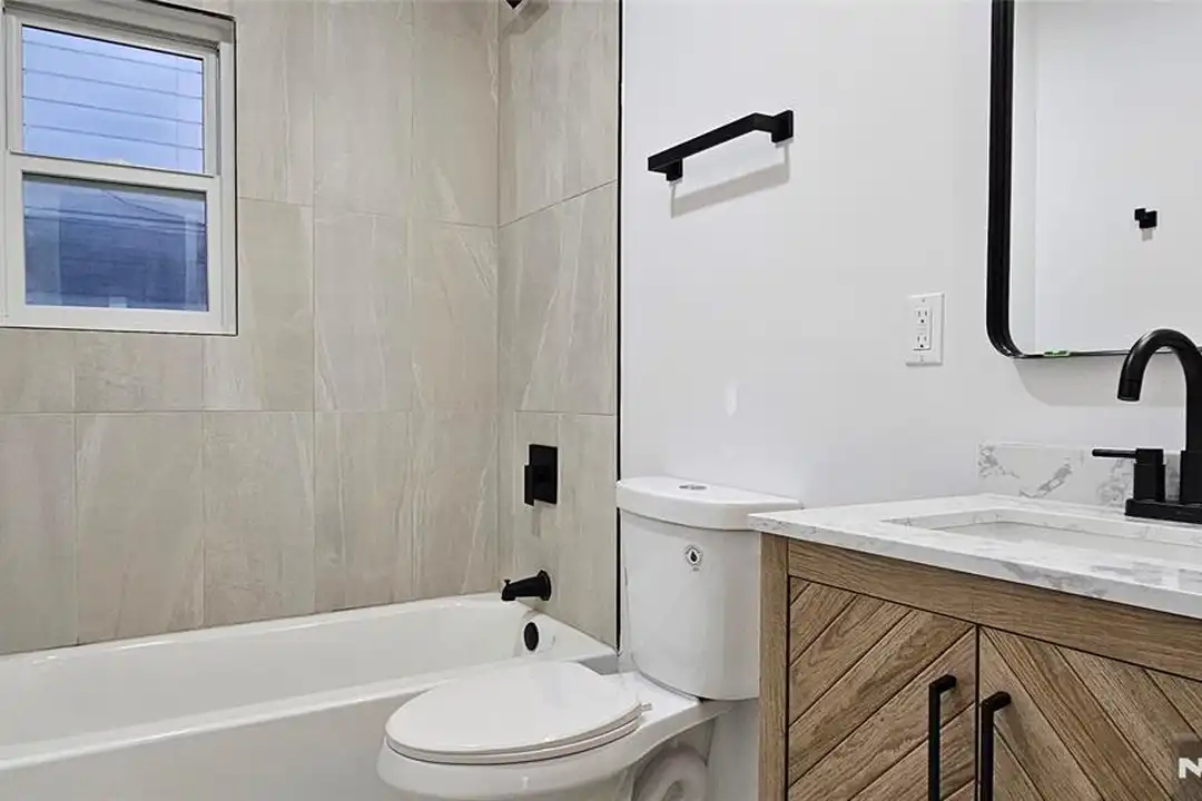 19 Florence St unit 2 - View 4