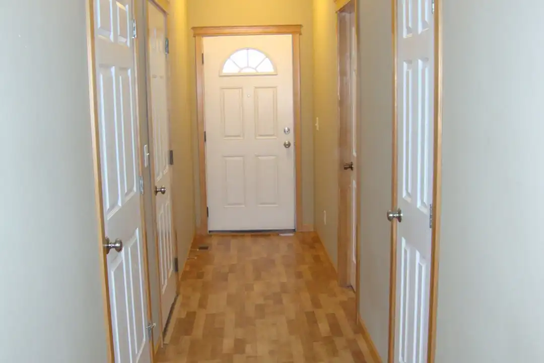 414 E Elcliff Rd unit 02 - View 6