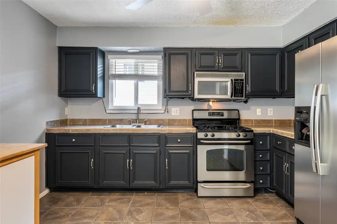 1153 Brookswood Ave - View 5