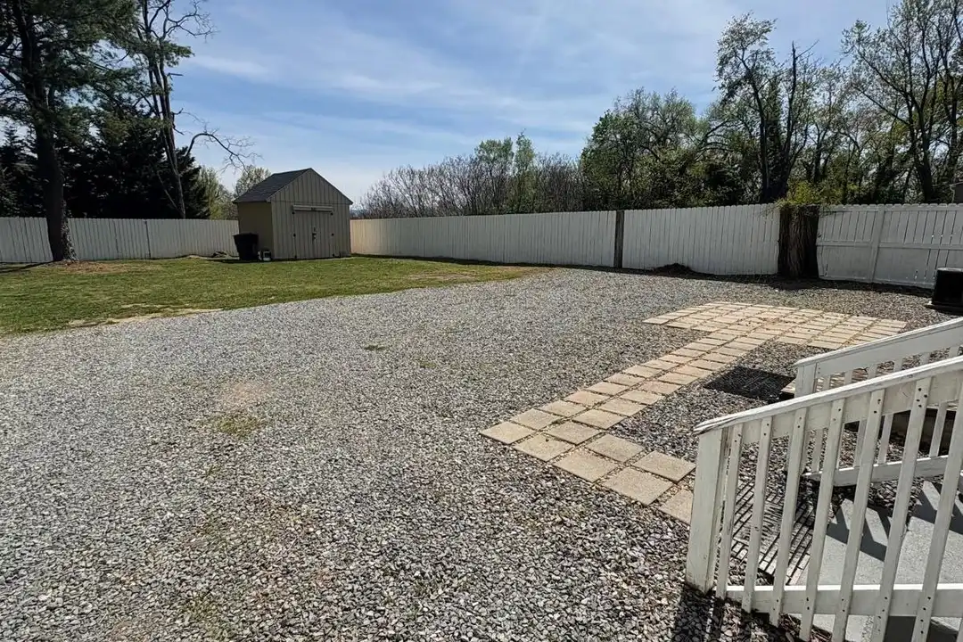1331 Dudley St NW - View 5