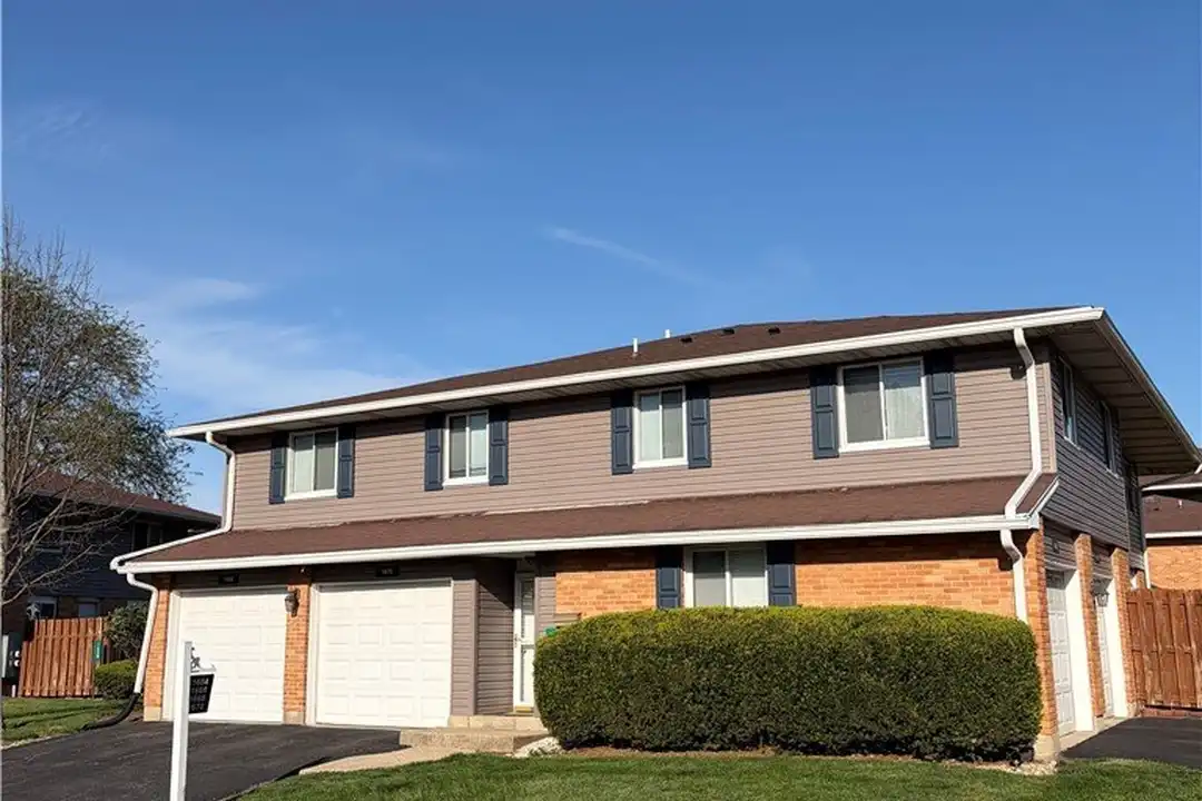 1670 Villa S Dr – photo 1 of 13