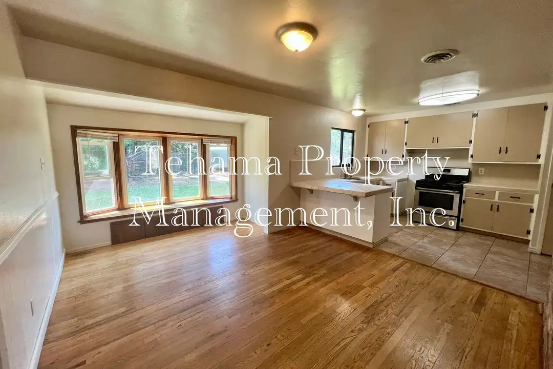 845 Lassen Ave - View 5