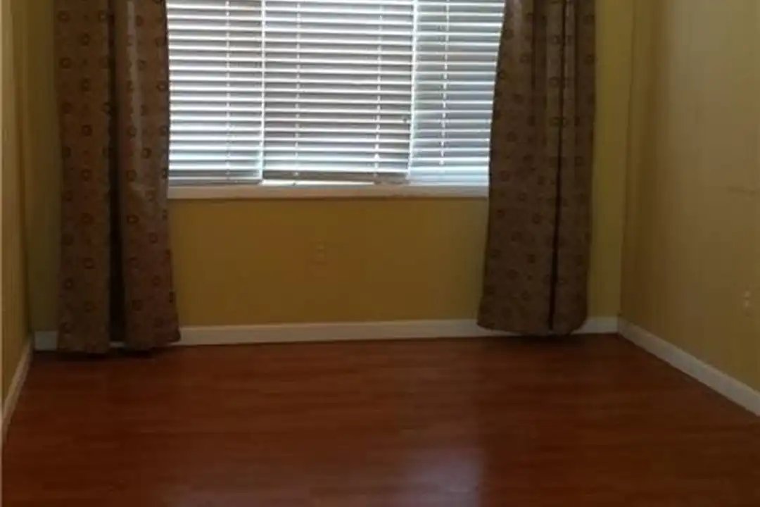 1 Tripplet Rd - More