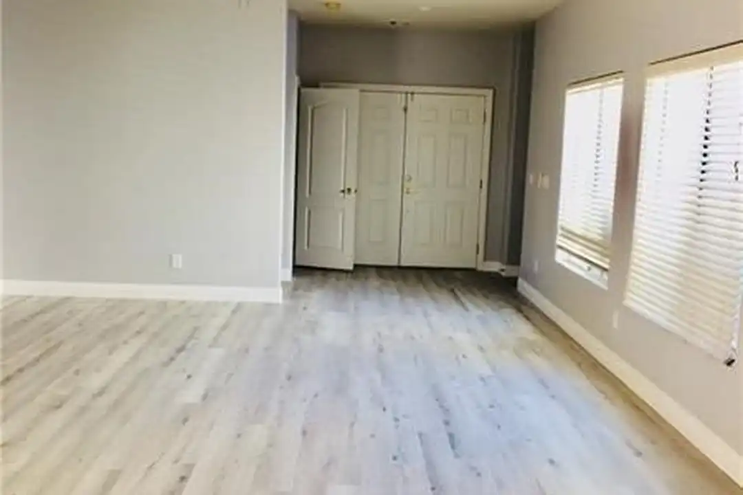 House in Las Vegas - View 4