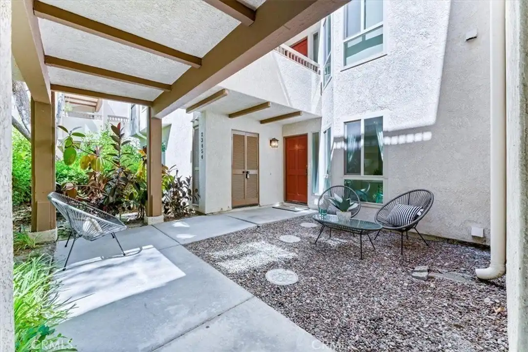 23454 Coso #175 - View 2
